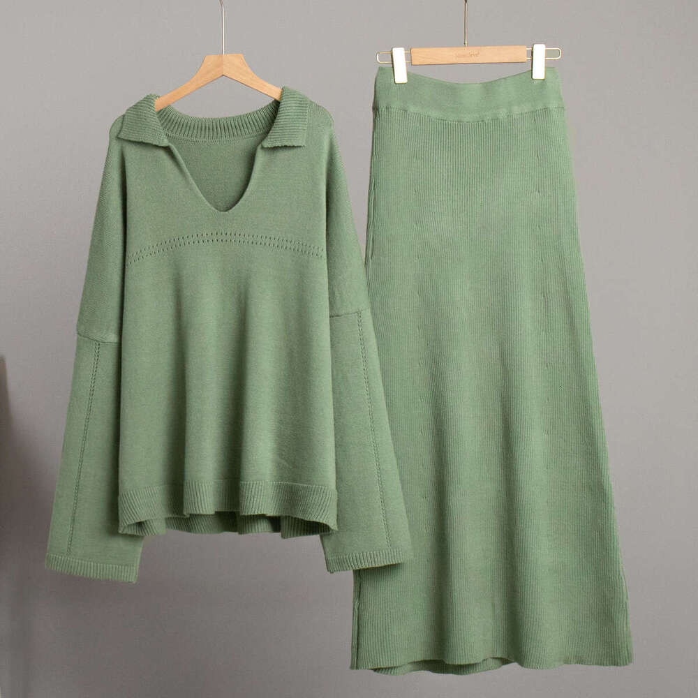 Winter New Fashion Simple Style V-Neck Knitted Sweater Skirt Set B5