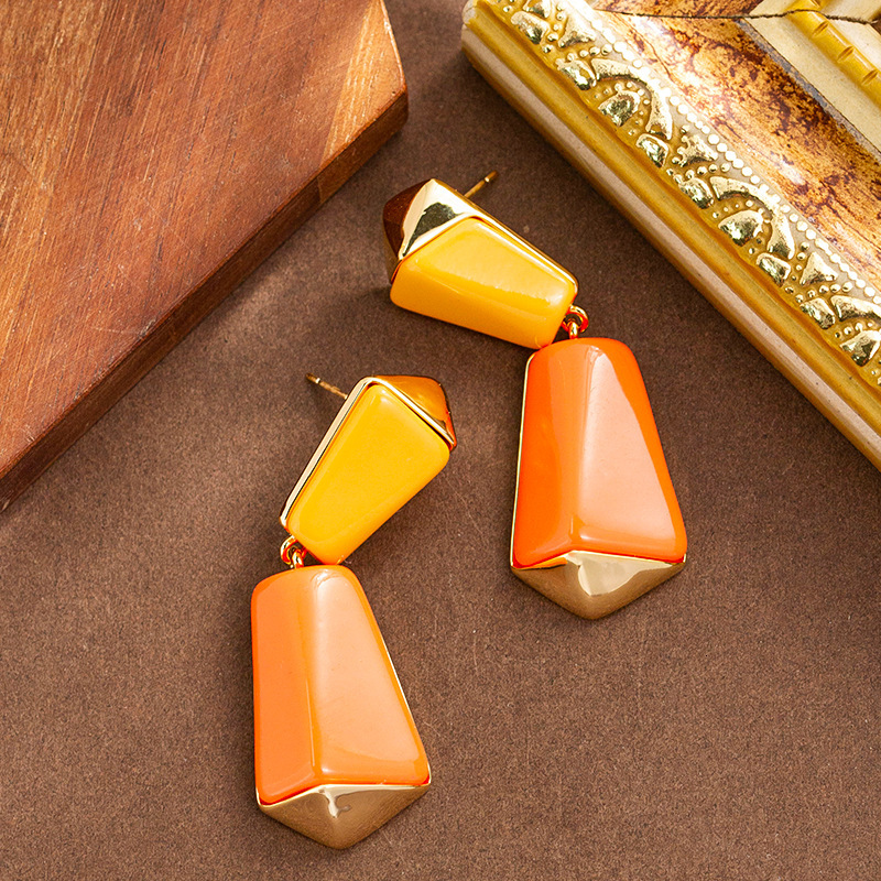 Personalized Vintage Style Geometric Irregular Resin Earrings for Women High-end Elegant Sier Needle Ear Jewelry