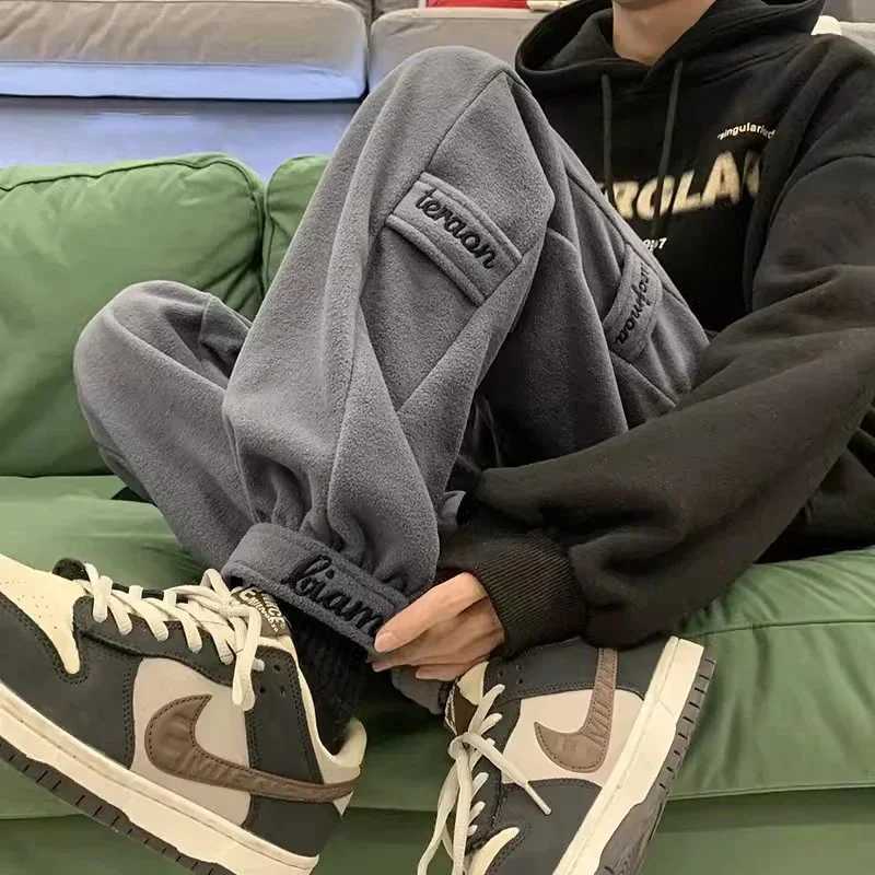 2025 New Vintage Thickened Fleece Sweatpants for Men Letter Baggy Joggers Trousers Casual Y2K Streetwear Mens Pants y250716