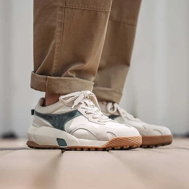 2023 New Casual Shoes Mens Low Top Shoes Versatile Trend Running Shoes American Retro Sports Shoes W250716