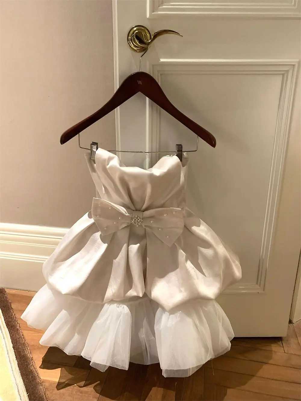 2025 Elegant Bow Bubble Dress Women Strapless Puff Hem Tulle Skirt Slim Fit Party Outfit Sweet White Dress New Design Clothing R250716