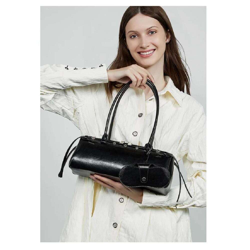 Genuine Leather Women's Baguette Niche Retro Motorcycle Trend Cool belt Handbag New Design Shoulder Underarm Bag