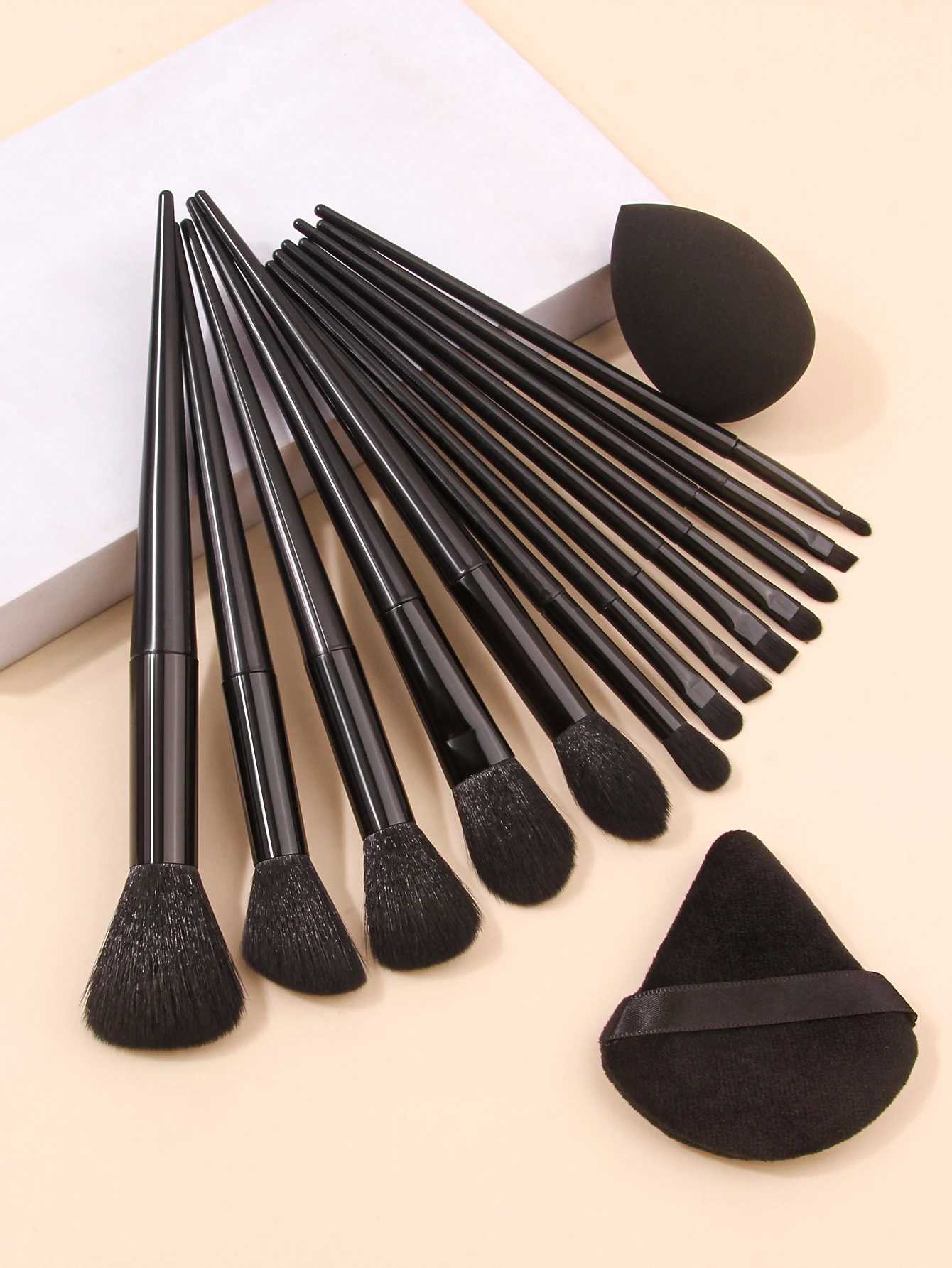 13pcs Black Makeup Brush Set Soft Powder Brush Portable + 1PCS Triangular Sponge Puff + 1PCS Foundation Makeup Sponge Beauty Egg XJ2500716