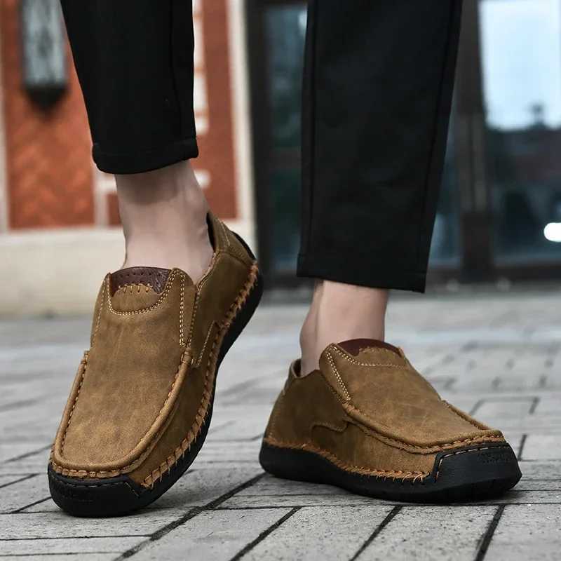 New Soft Men Loafers Slip On Leather Casual Shoes For Men Moccasins Plus Size 38-48 Flats Sneakers Men Handmade Design Man Shoes W250716