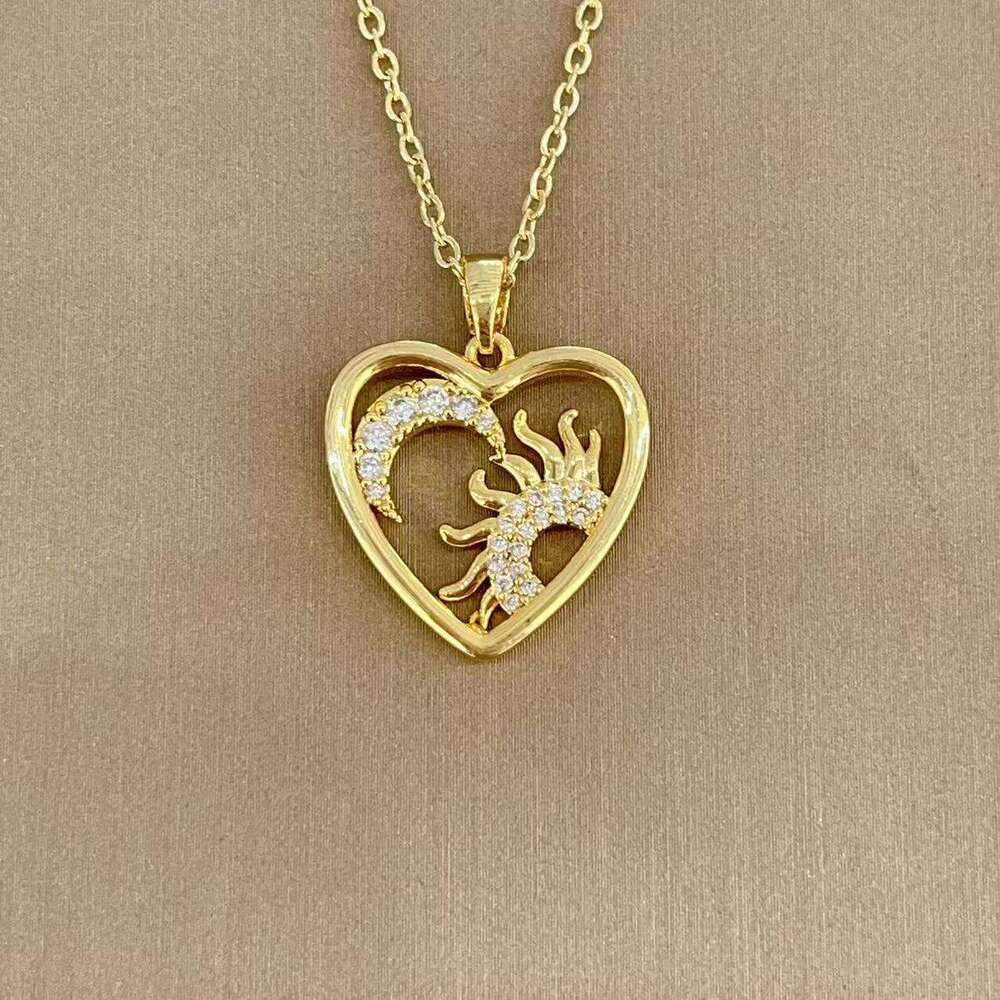 Creative Simple Sun Moon Heart Collarbone Chain Night Sky Star Pendant Fashion Inlaid Dia High-End Necklace 3B6