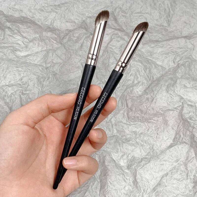 1 Pcs Concealer Brushes Precision Soft Fluffy Sdge Brush Cover Acne Dark Circles lti-Function Detail Makeup Tools X250716