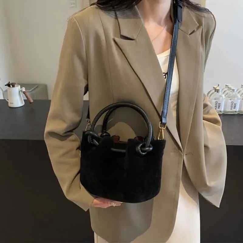 2024 New Simple Womens Shoulder Bags Luxury Designer Bags for Women Solid Classic High Quality Ladies Messenger Bags
