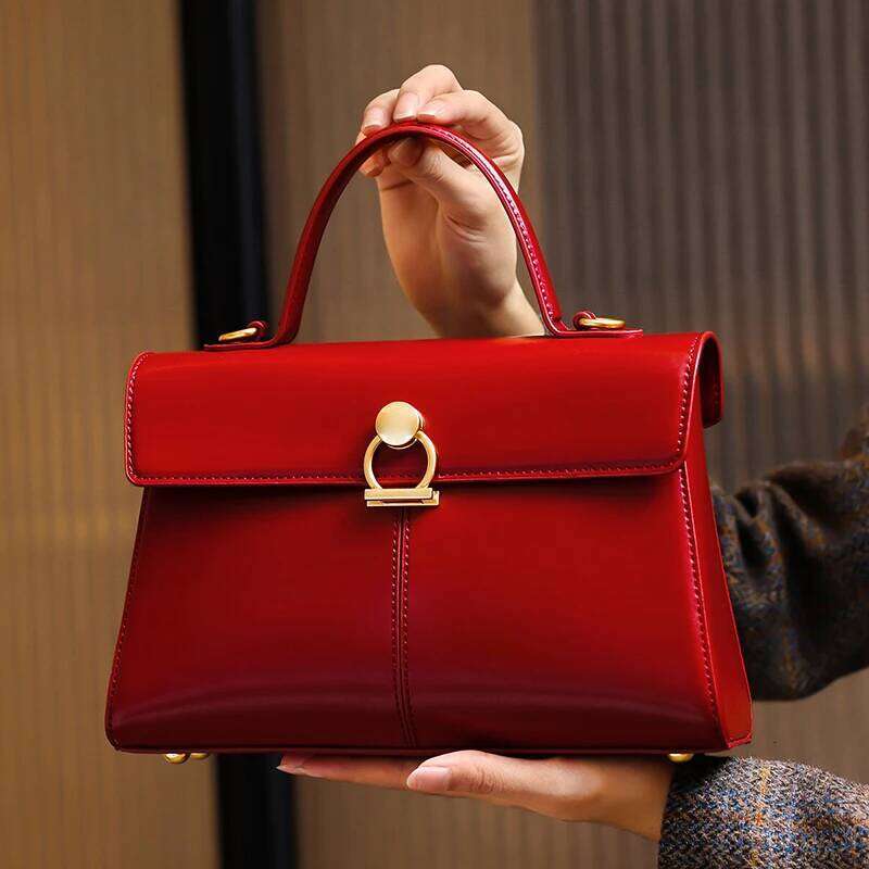 New Small Square Wedding Women's Handbag High Quality Single Shoulder Versatile Commuter Crossbody Bag