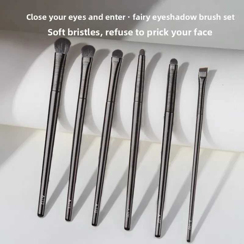 Soft Bristle Eyeshadow Brushes 10-piece Set Eye Makeup Smudge Undercover Eyeliner Blade Eye Detail Small Makeup BrushesXJ2500716