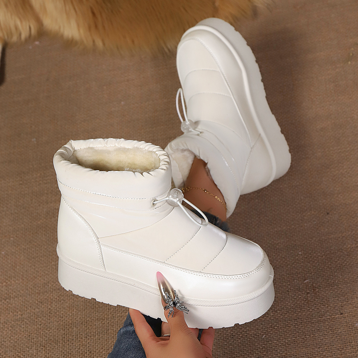 Free delivery designer fashionable plus size thick soled snow boots for women winter new style with plush and thick super warm cotton shoes black whit