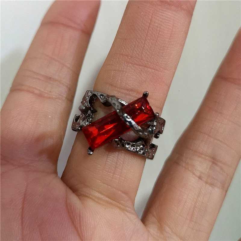 Y2K Gothic Dark Red Cross Star Crow Heart Rings For Women Goth Game Love And Deepspace Sylus Cosplay Jewelry Accessories Gifts S250716