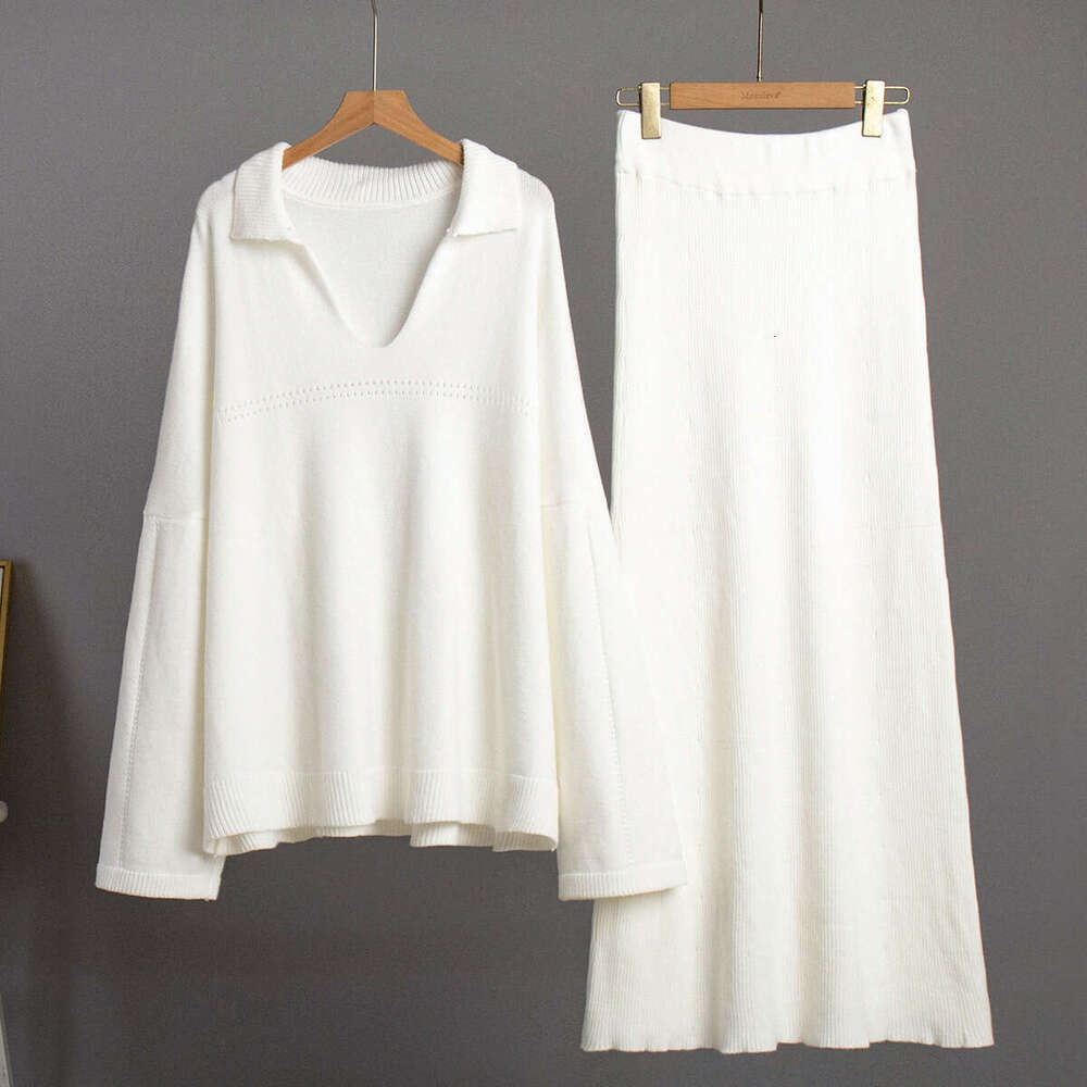 Winter New Fashion Simple Style V-Neck Knitted Sweater Skirt Set B5
