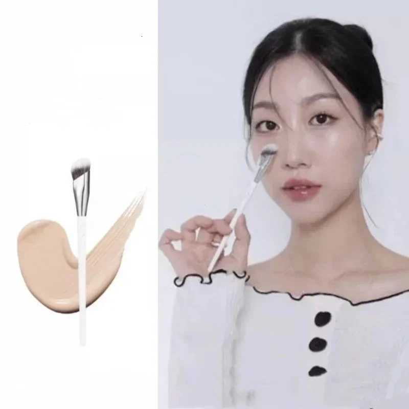 Makeup Concealer Brush for Under Eye Cream Corrector Blending Liquid Foundation Nose Contour Professional Wholesale XJ2500716