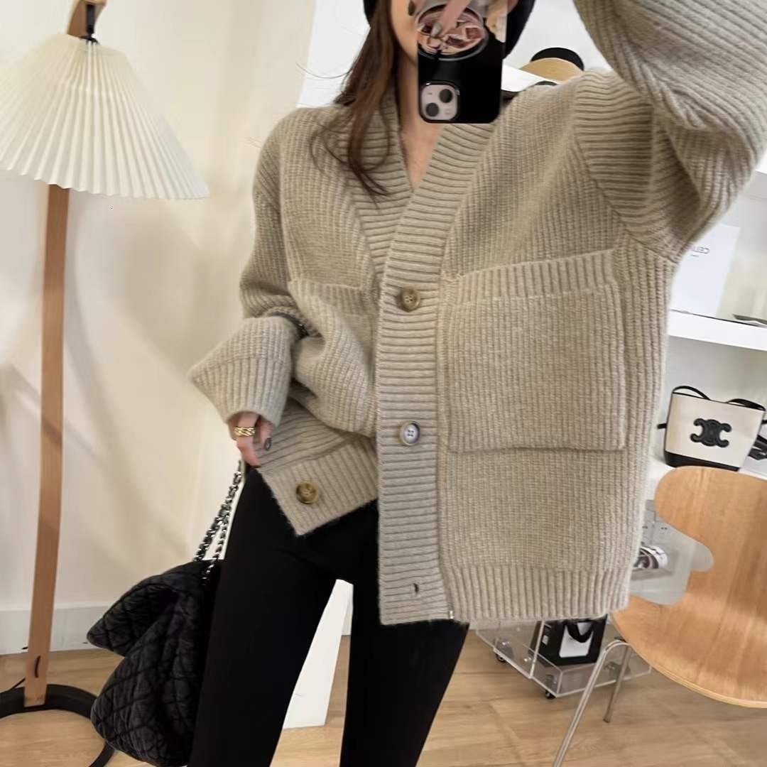 TRAF Za Women Fashion With Pockets Loose Knit Cardigan Sweater Vintage Long Sleeve Button-up Female Outerwear Chic Tops 220124