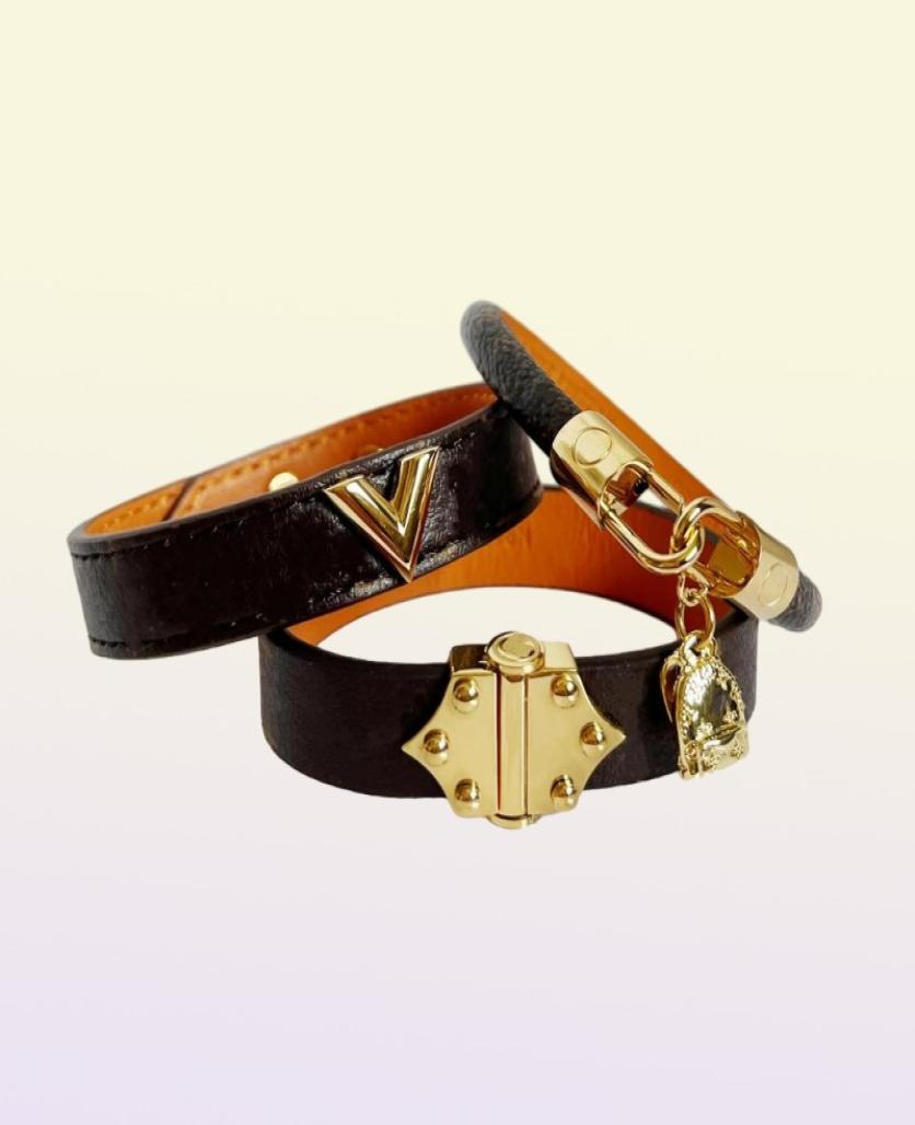 Luxury Jewelry Women Leather Designer Bracelets With four leafs flower Pattern and stamps gold pendant letter V fashion Jewelry9059057
