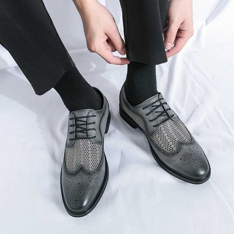 New Fashion Summer Shoes Men Casual Shoes Mesh Outdoor Breathable Slip-On Flats Men Business Derby Office Shoes Driving Shoes W250716