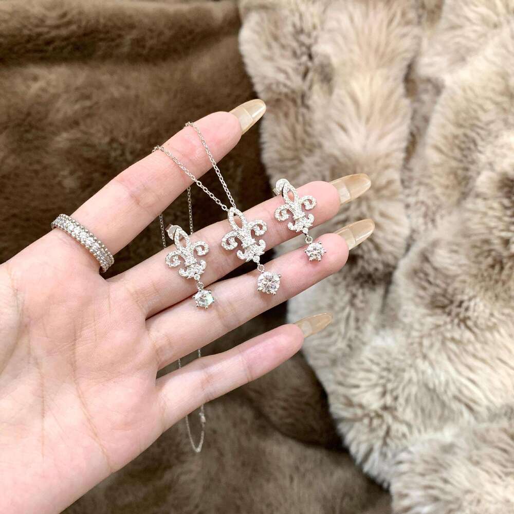 Night S Pure Sier Full Dia Iris Flower Pendant Necklace Earrings Niche Light High-end Jewelry Set