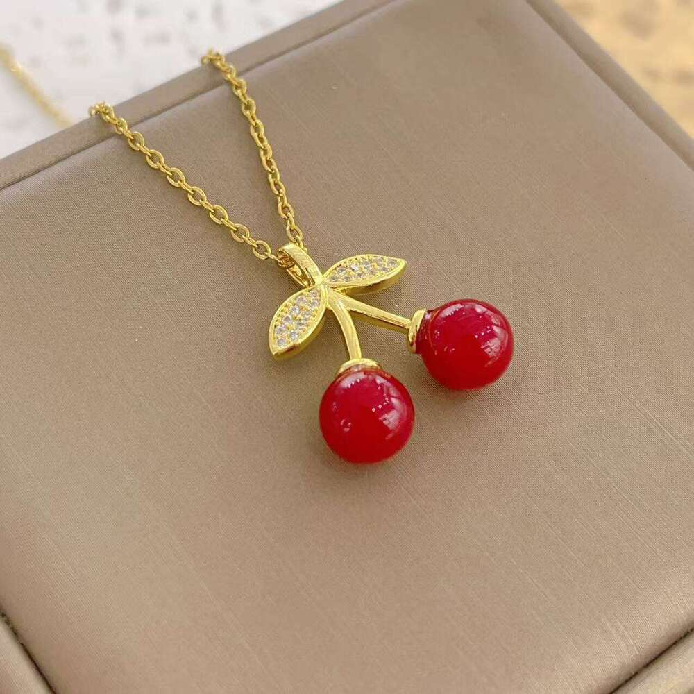 Korean And Japanese Style Trendy Red Cherry Pendant Necklace For Women 2024 Winter Light Niche Clavicle Chain Accessory 963