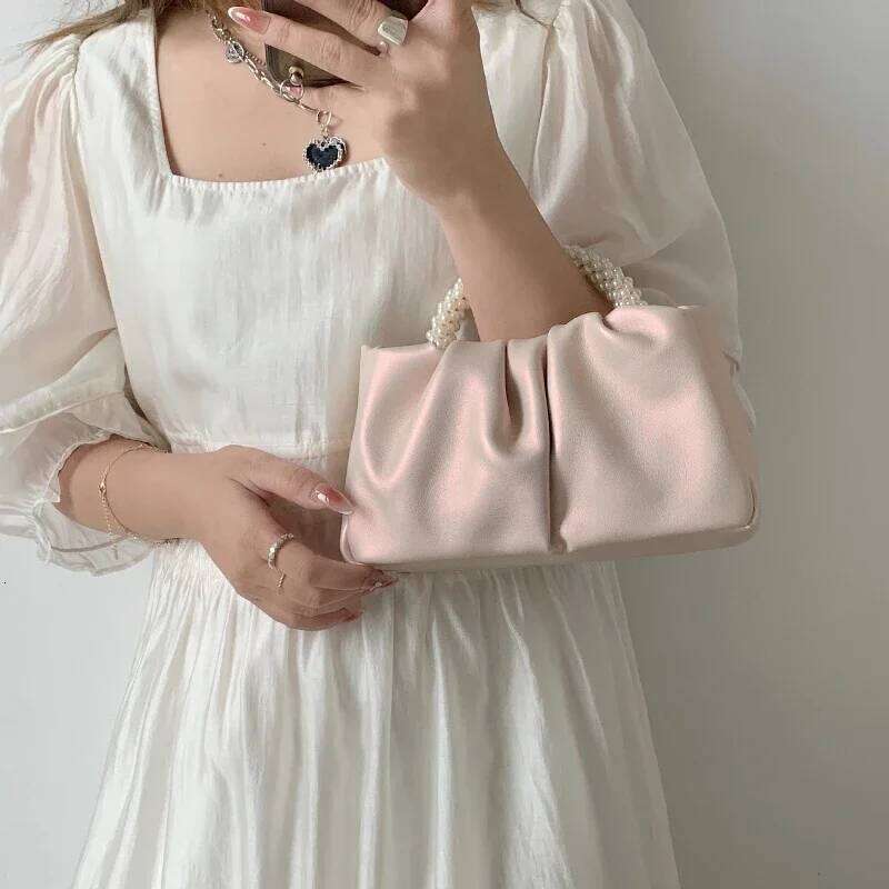 2024 New Pearl Handbag Female Fashion All Fold Crossbody Cloud Mini Mobile Phone Bag
