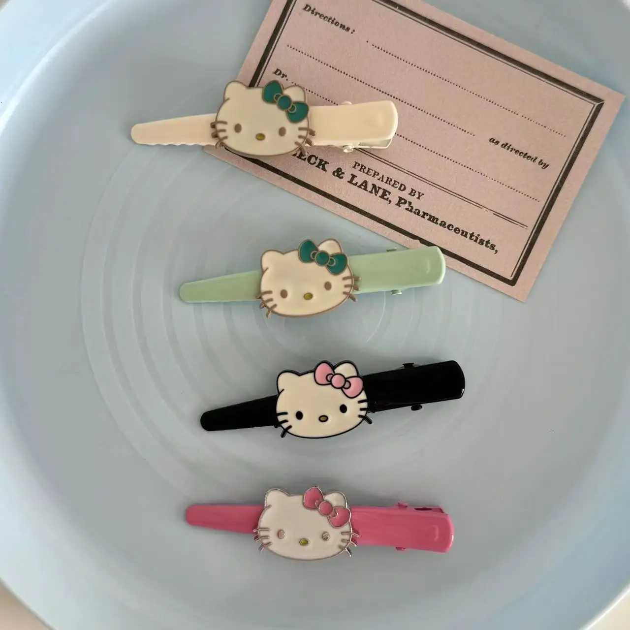 Sanrio 4pcs Girl HelloKitty Hair Clips Cartoon Cute Hair Clips Edge Metal Hair Clips w250716