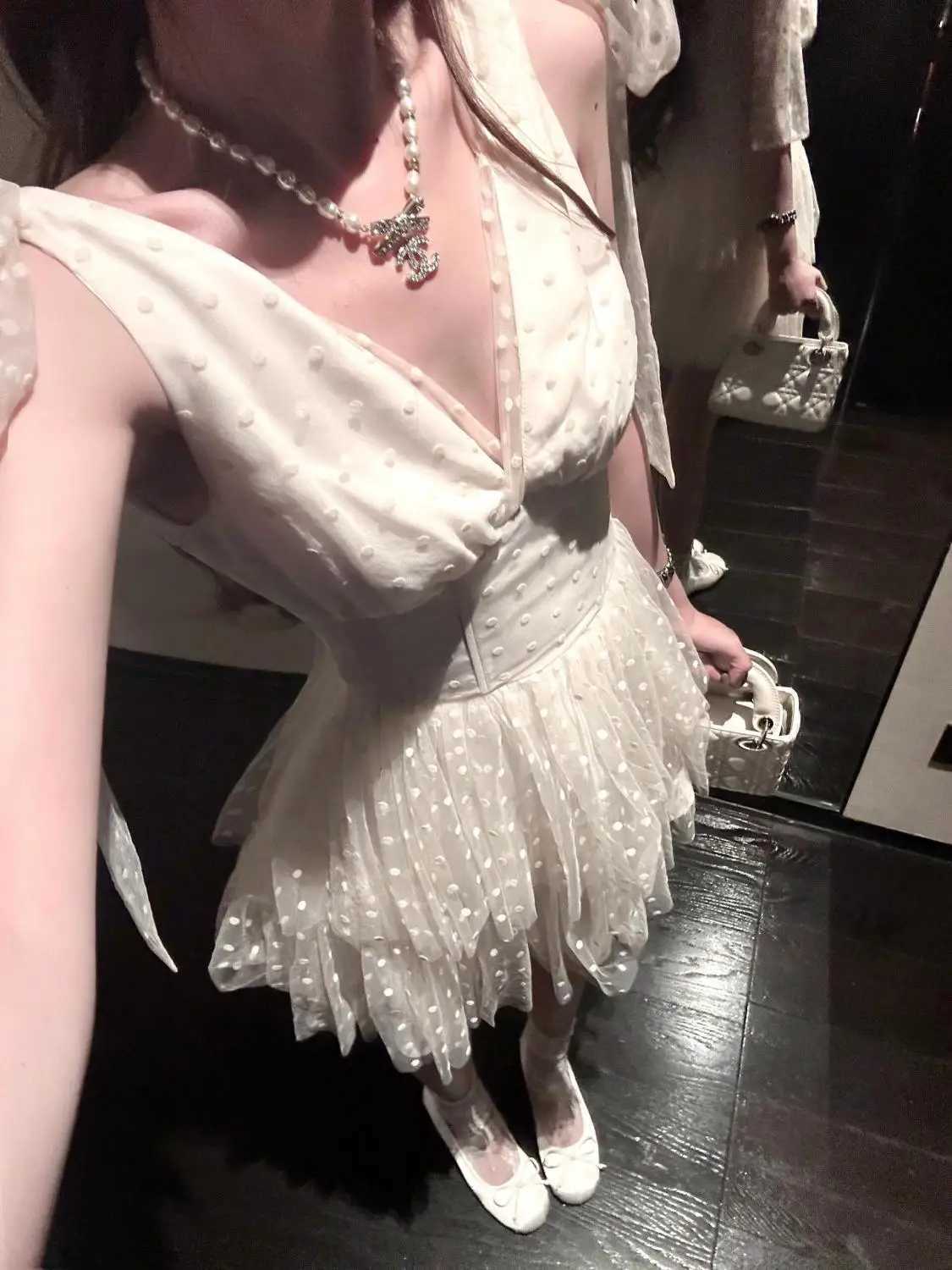 Elegant White Sleeveless Mini Dress Women V Neck Line Fairycore Mesh Tulle Layered Skirt Chic Party Outfit Summer Princess Style R250716