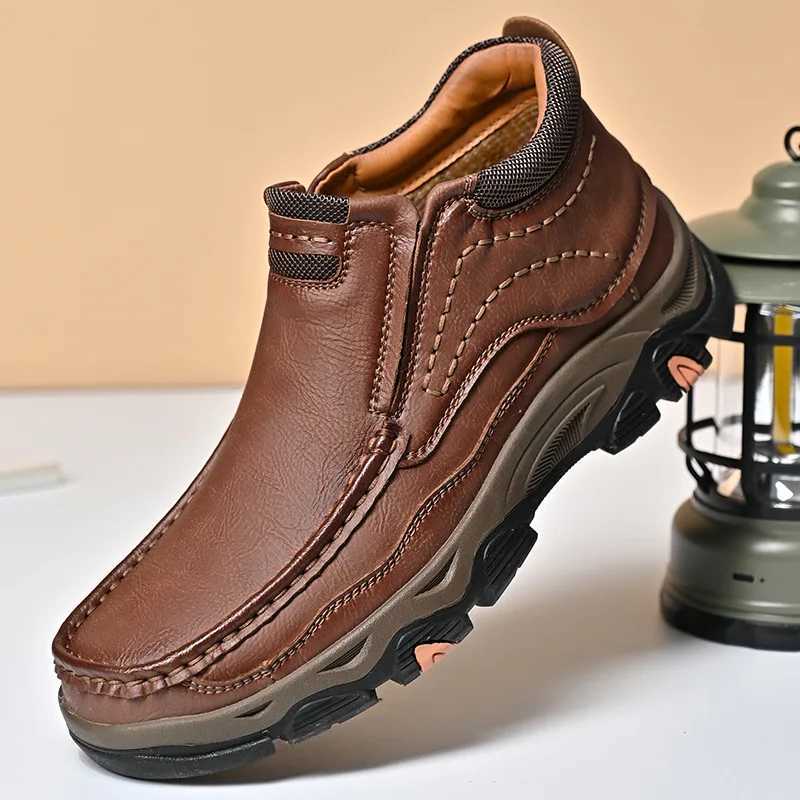 Cowhide Thick Soled Wear-resistant Mens Leather Shoes Outdoor Mens Hiking Shoes W250716