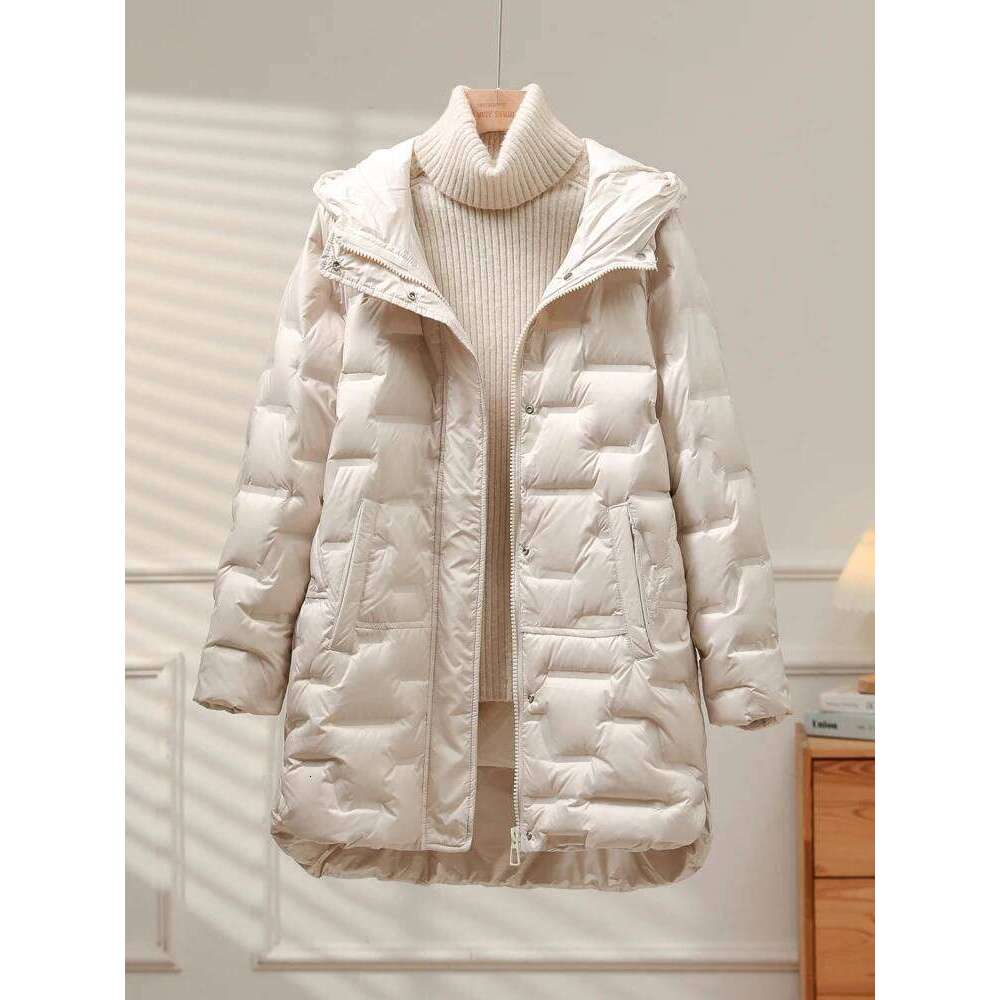 Lagabogy 2025 New Winter Women 90% White Duck Down Jacket Hooded Zipper Ultra Light Coat Casual Warm Loose Puffer Feather Parka