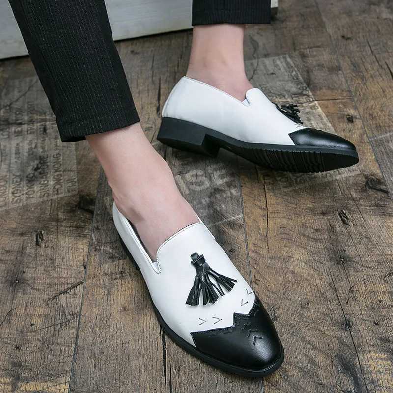Retro Men Black White Patchwork Tassels Patent Leather Brogue Formal Dress Pointed Business Oxford Shoes for Wedding Prom Footwear Y250715