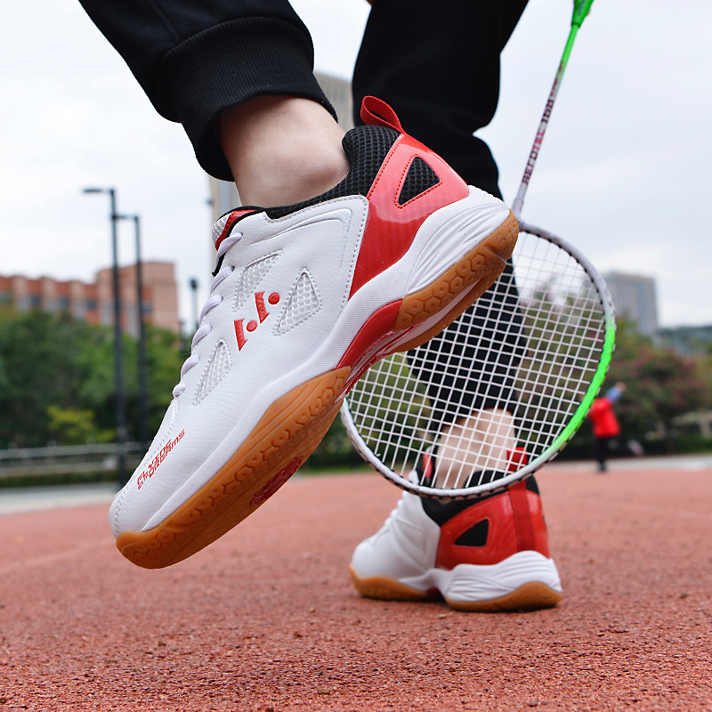 Lightweight and breathable badminton shoes for men and women with anti-slip and shock-absorbing features for professional training and competitive mat
