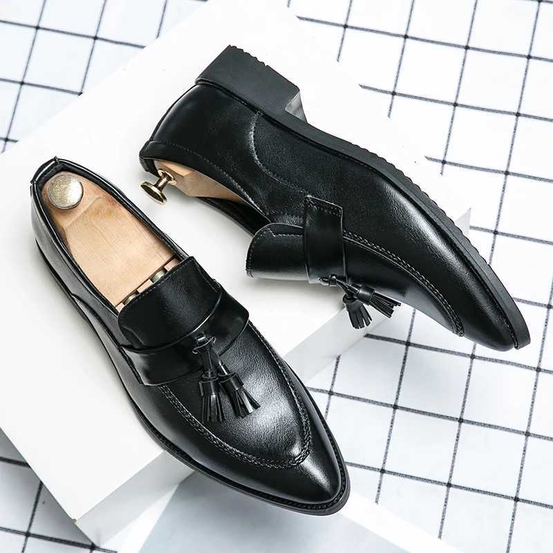 Trendy Mens Tassel Driving Shoes Comfortable Business Wedding Dress Black Brown Slip On Loafers Oxford Mens Tennis Shoes Y250715