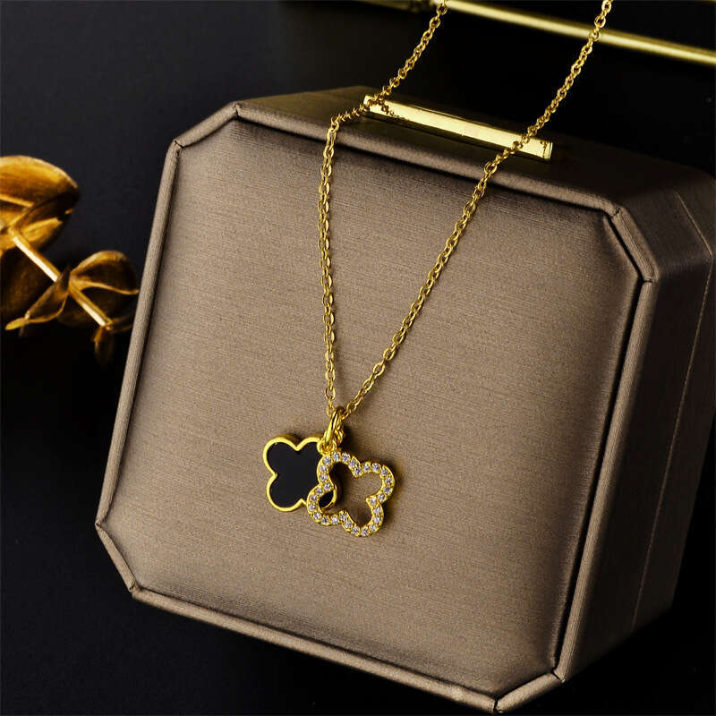 New Hot Luxury jewelry designer necklace For women full Diamond chain high-end double-layer four-leaf clover necklace titanium steel non fading collar