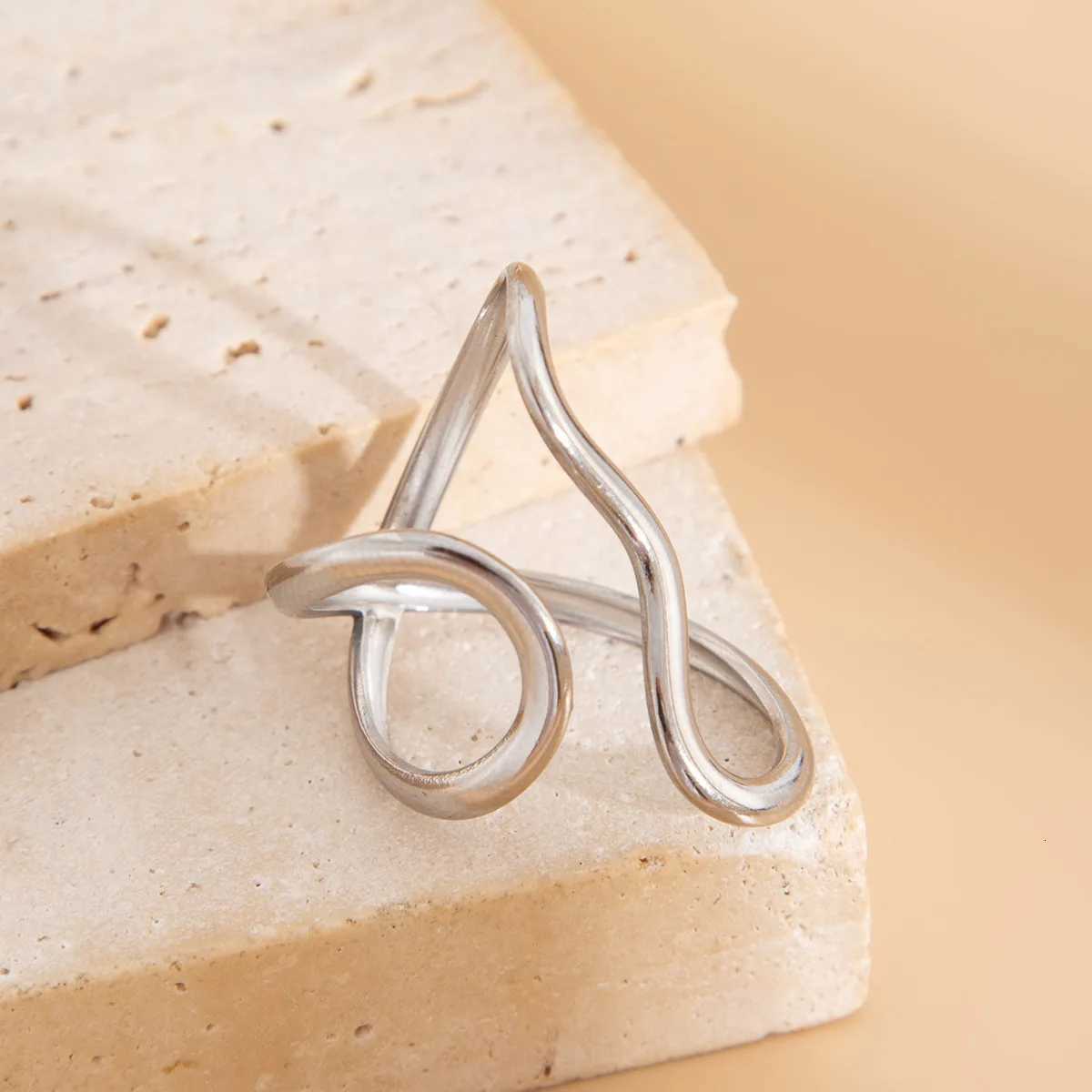 Stainless Steel Geometry Gold Color Rings for Women Men Colorfast Popular Party Personalized Exaggerated Charms Jewelry Gift S250716