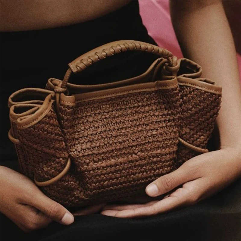 European American Fashion Straw Bag Light Luxury Designer Single Shoulder Crossbody Bag Personality Trend Square Bag Pleated Bag M250716