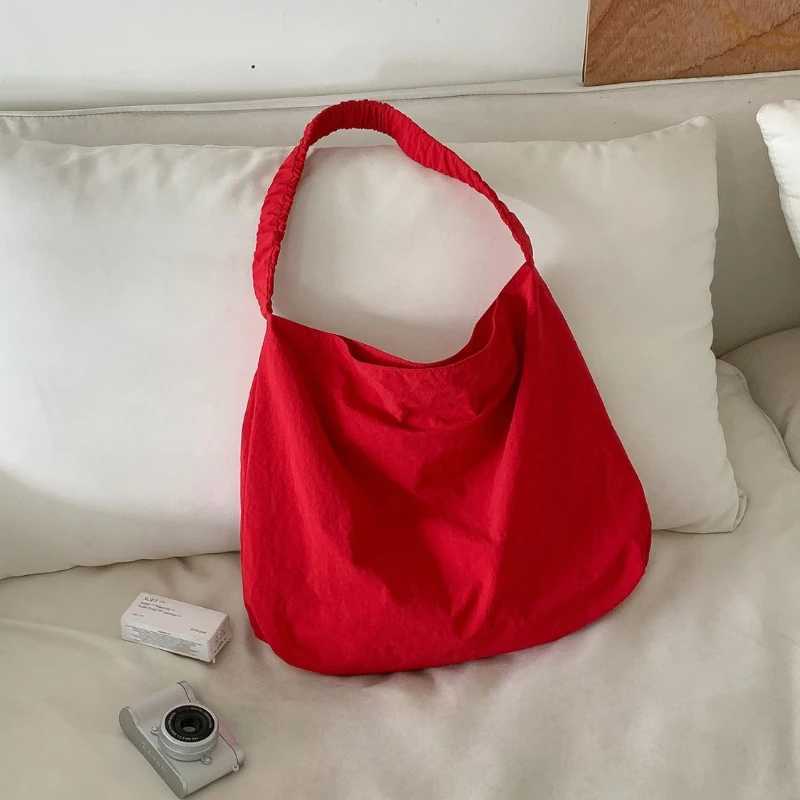 New Casual Nylon Tote Bag Simple Large Capacity Bucket Bag Pleated Commuting Women Shoulder Bag Red Canvas Handbag