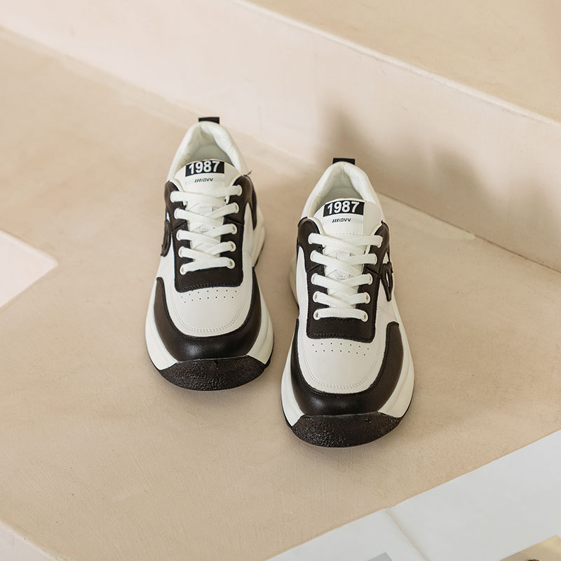 Designer Shoes 2025 Summer/Autumn New Leather Casual Shoes Thick-soled sports shoes White Sneakers Height-increasing Versatile shoes free shipping