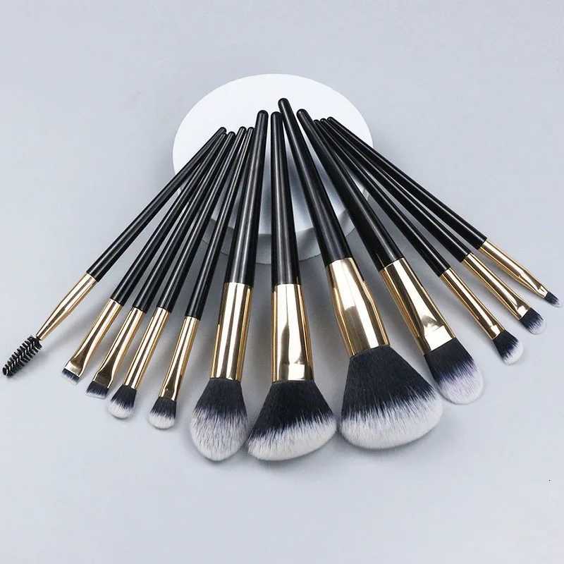 1pcs makeup brush beauty tool artificial fiber comfortable eyeshadow and foundation brush facial and eye makeup tool XJ2500716