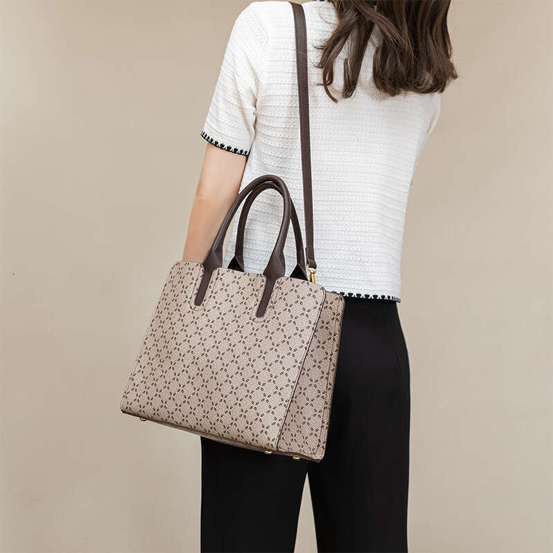 Handbag Women's Simple Commuting Shoulder Crossbody Trendy Fashion Printed Tote Bag