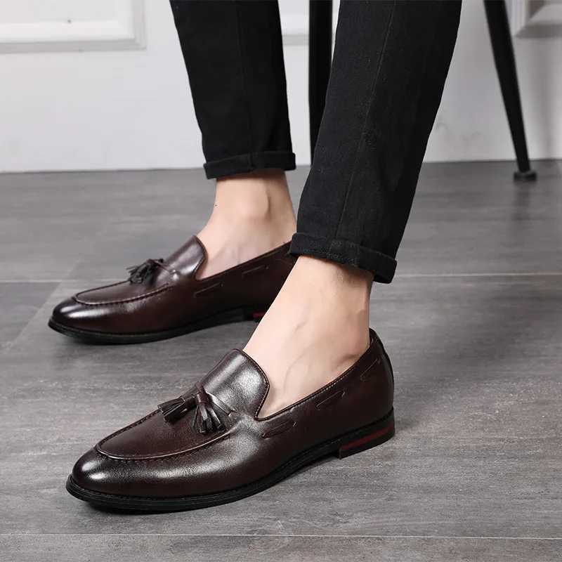 Mens Casual Leather Shoes Mens Driving Loafers Light Moccasins Men Trendy Tassels Party Wedding Flats EUR Sizes 38-48 W250716