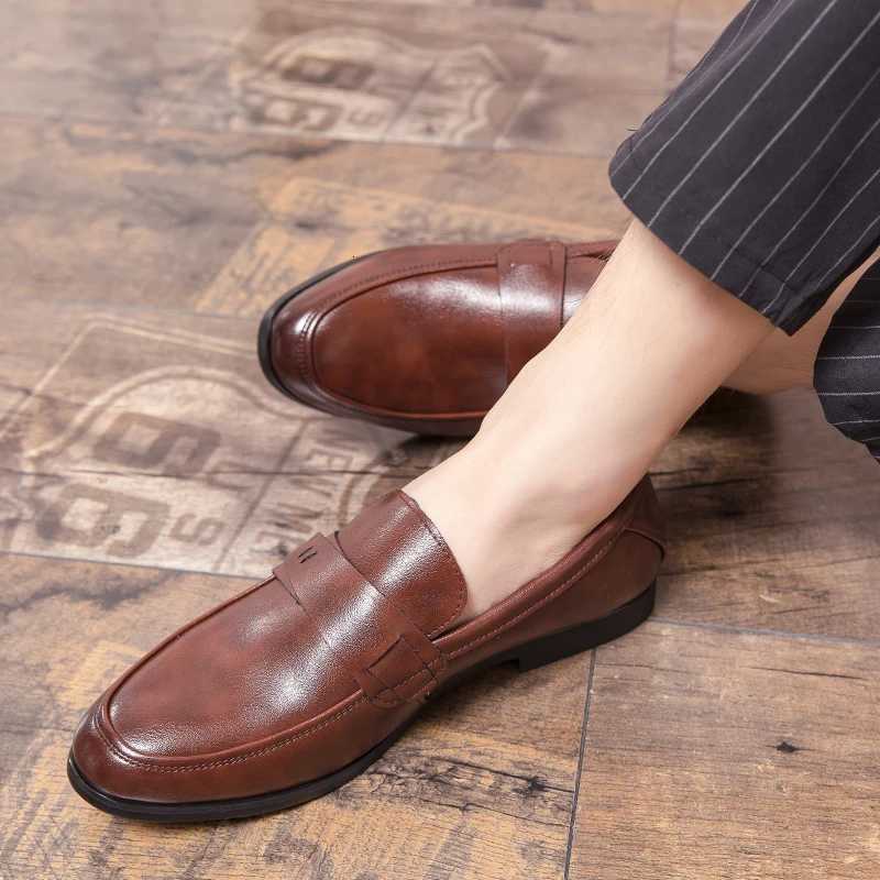 Slip on New Mens Loafers Comfortable Daily Gentleman Style Work and Office Flat Bottomed Leather Shoes Brown Lightweight W250716