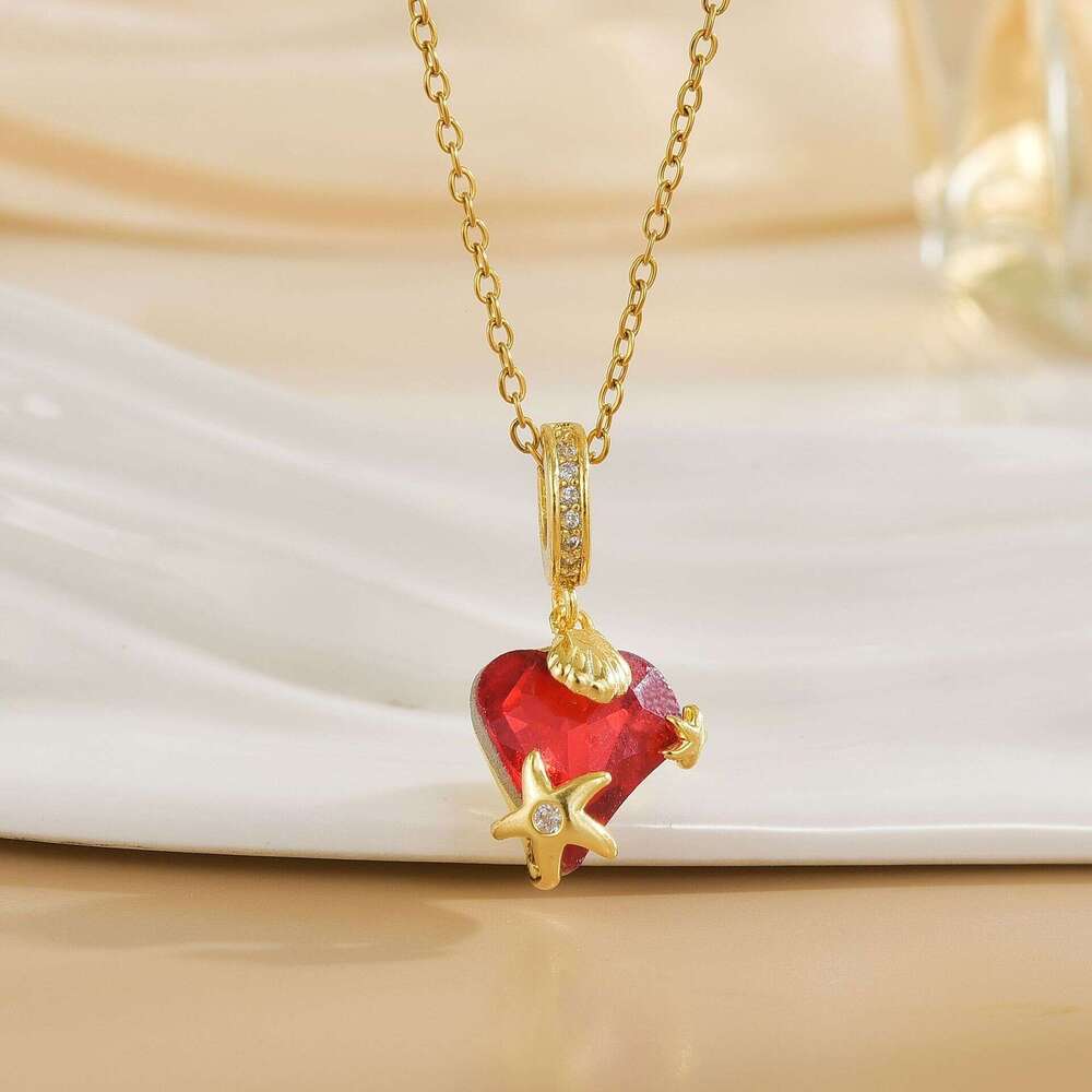 Fashion Copper Gold-Plated Red Zircon Heart Pendant Necklace For Women, Unique And Non-Fading Collarbone Chain 776