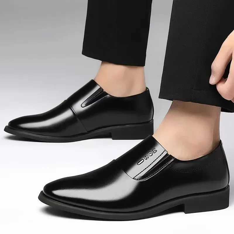 Men Business Formal Leather Shoes White Inner Height Increasing Men Shoes Leather Shoes Slip-on Shoes Y250715