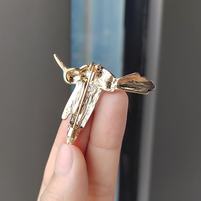 Fashionable Hummingbird Brooch Accessories Highend Womens Party 250625