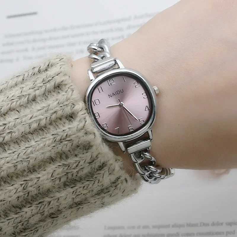 Brand Oval Dial Quartz Korean Version Simple and Fashion Mens Bracelet Wrist Luxury Gift Small Green Y250715