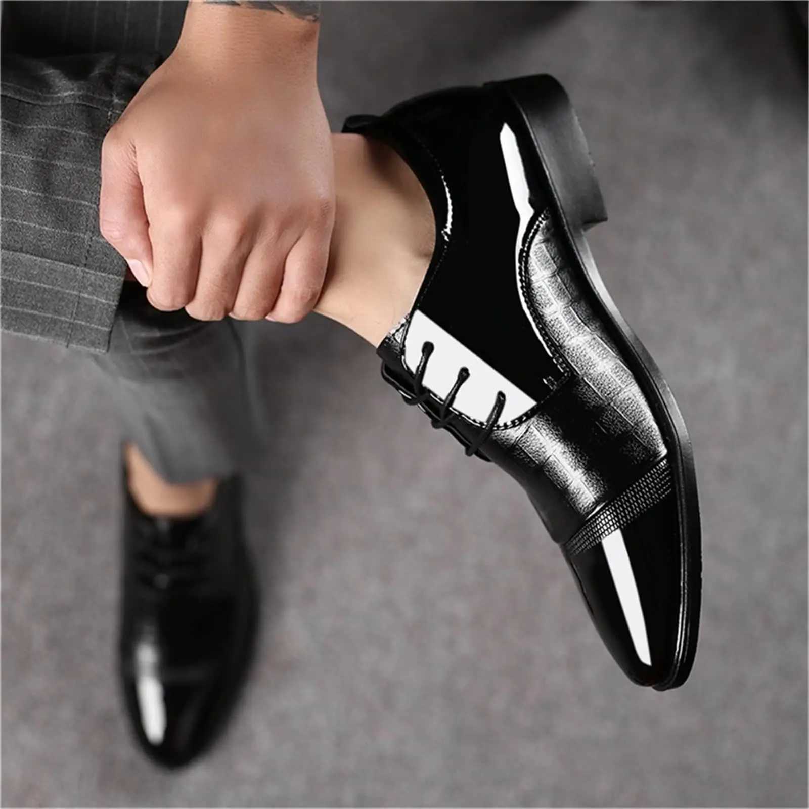 Mens Dress Shoes Formal Business Oxford Block Patent Leather Lace-up Comfortable Pointed Shoes For Men Y250715