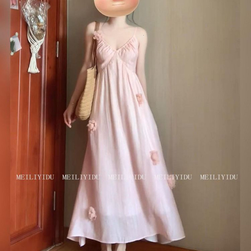 2025 Plus Size French Style Pink Floral Backless Strap Dress Summer New Stunning Slimming Long Tummy Covering