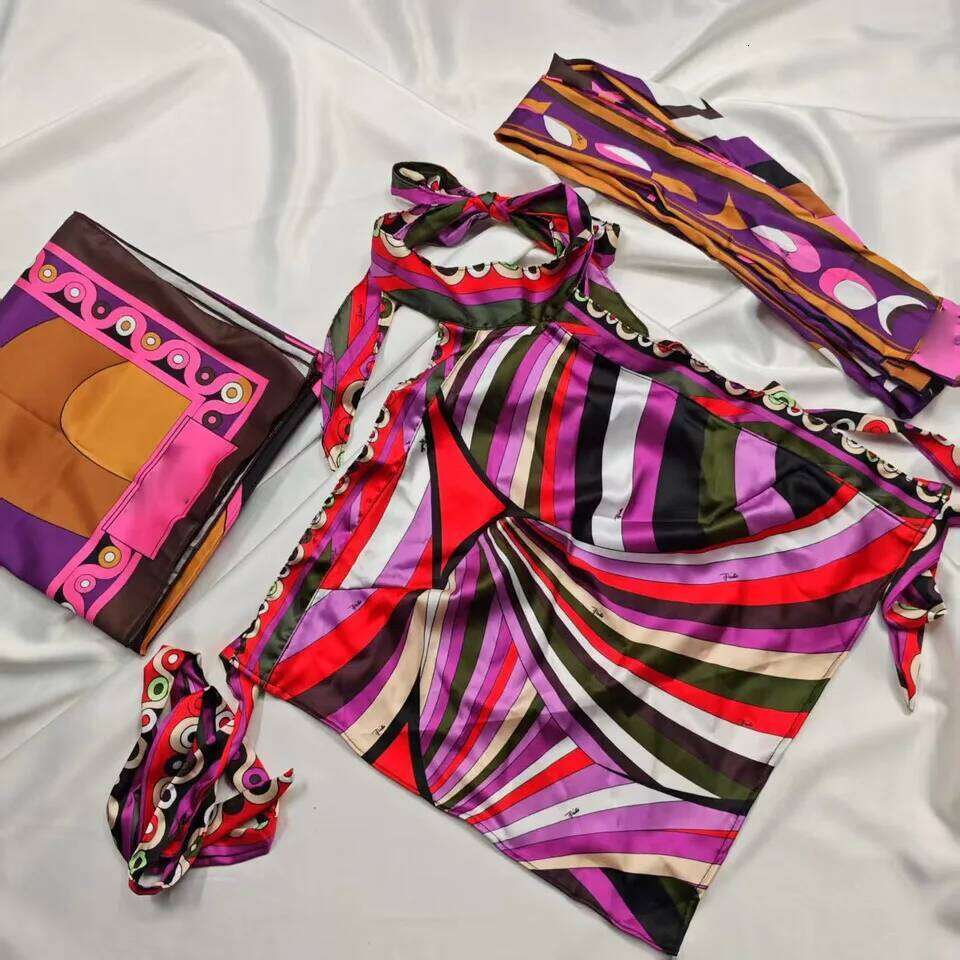 2025 Patchwork Halter Neck Style Women Fashion Colorful Summer Beach Top Graphic Priting Twill Bikini Wear