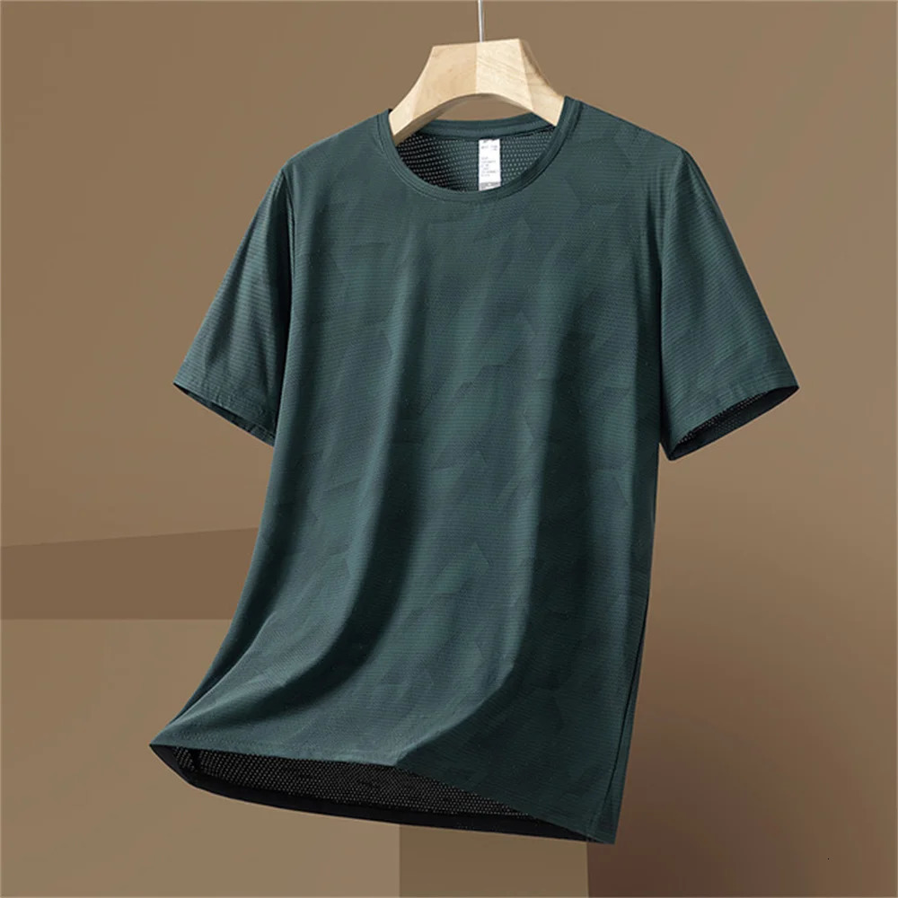 Solid Color Plus Size T Shirt Male S3XL Short Sleeve Tshirt Oversized Men Summer Cool Quick Dry Tshirt Mens Sporting Clothing 250715