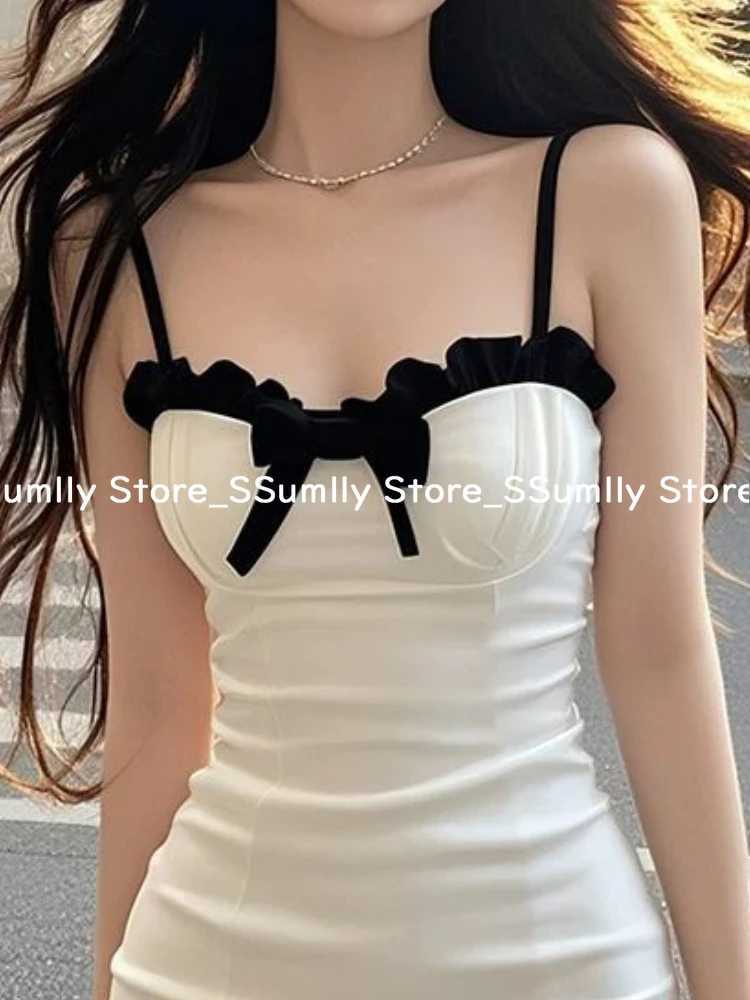 2025 New White French Sexy Bandeau Dress Female Sweet Girl Slim Fungus Lace Hip Dress Summer Korean Fashion Ruched Party Clothing R250716