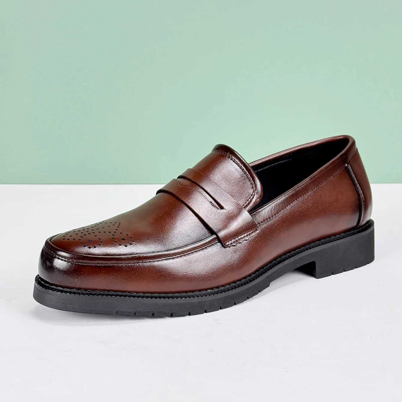 Mens Formal Leather Shoes British Style Oxford Loafers Round Toe Breathable Non-Slip Business Dress Wedding Office Casual Shoes Y250715