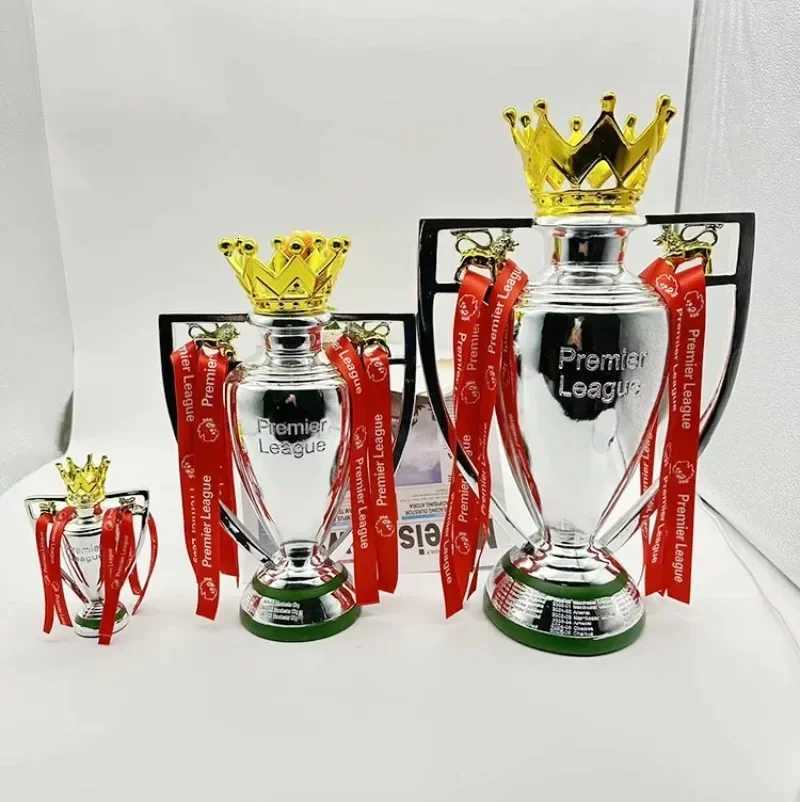 Metal Football Trophy Ornament Solid Keychain Doll Tabletop Ornaments Pendant Fan Birthday Gift Doll Accessories He Decor W250716